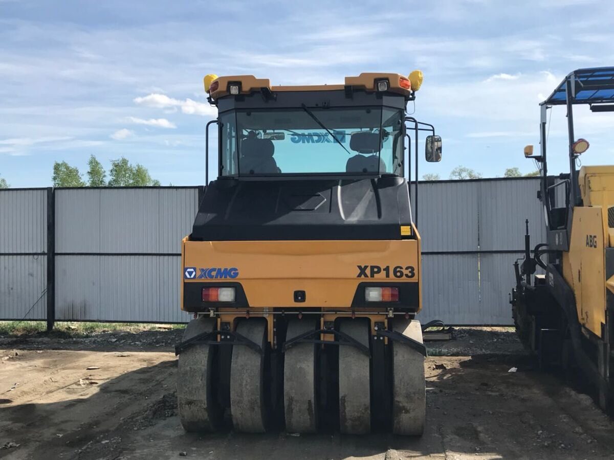 Дорожный каток XCMG XP163